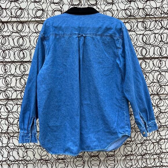 90s Americana Christmas presents mistletoe cardinals chambray button up shirt - Picture 4 of 5